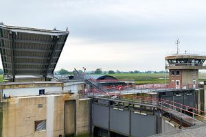 Neue Hydraulikanlage für das Störsperrwerk